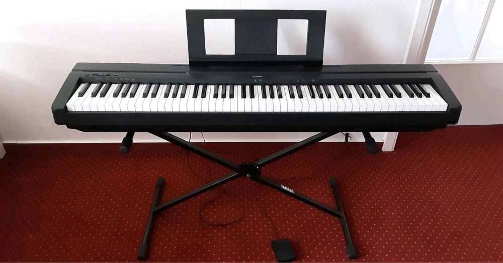 Yamaha P-45 B pianino