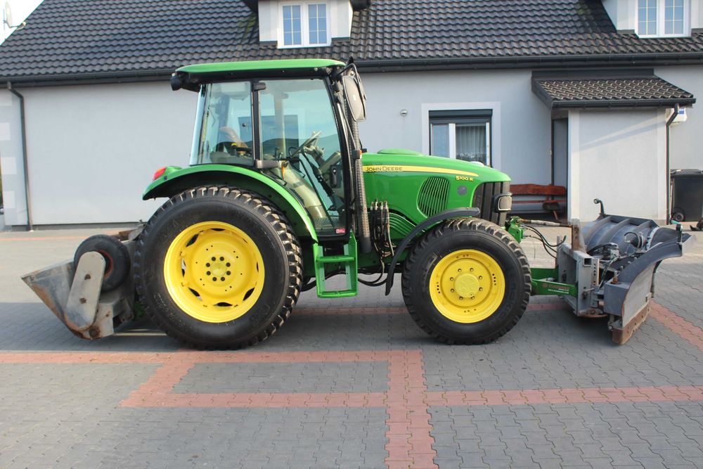 Ciągnik komunalny   John Deere 5100r  5090