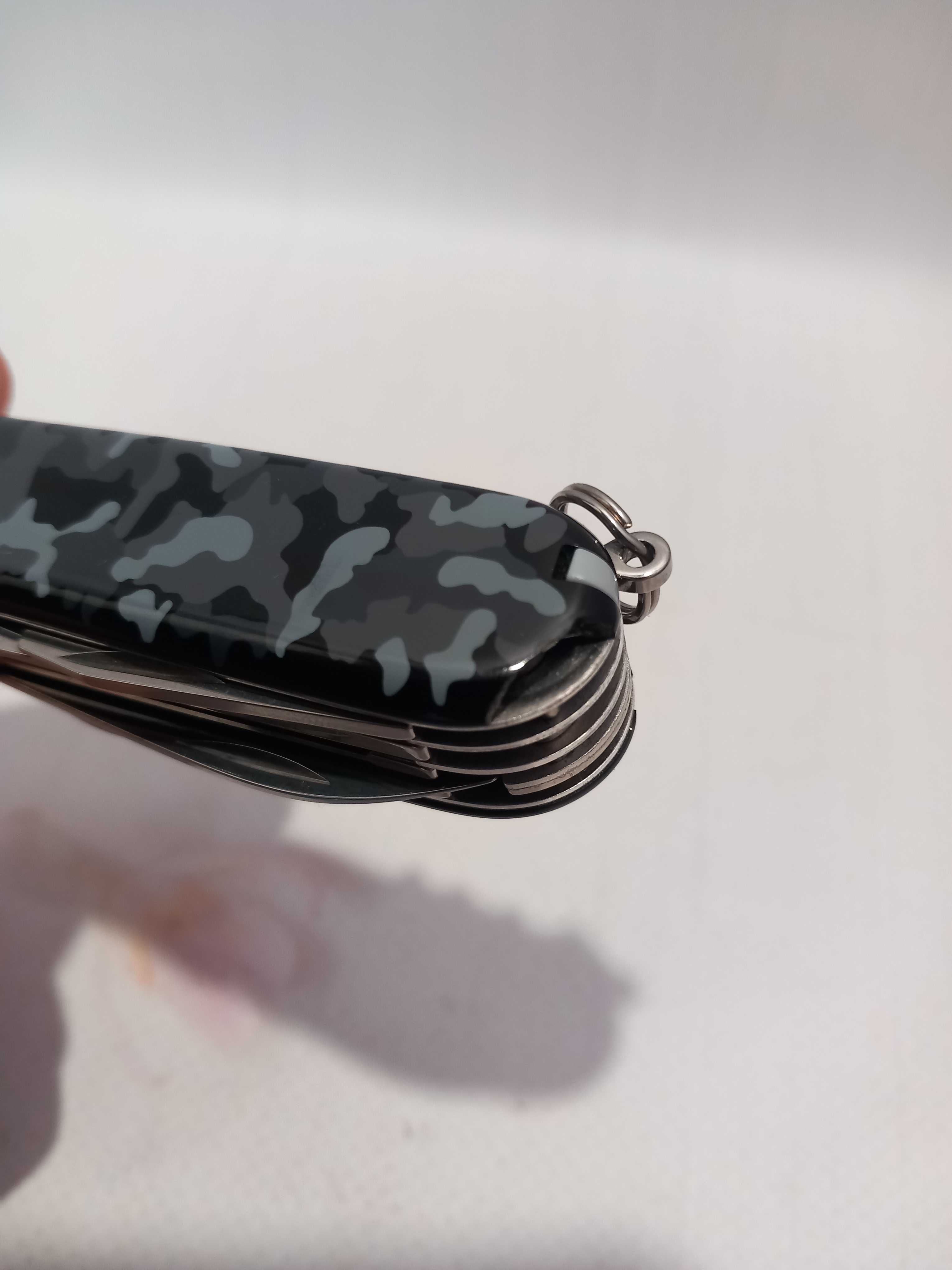 Scyzoryk oficerski Victorinox Huntsman VIC
