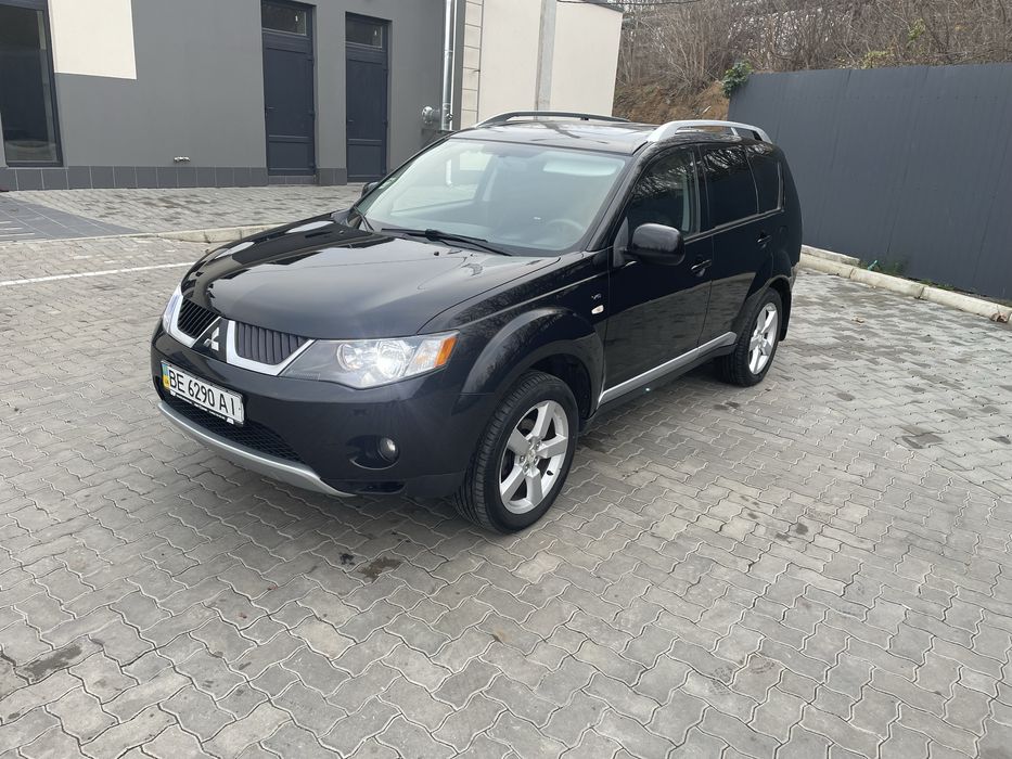 Mitsubishi Outlander 3.0 гаражне зберігання