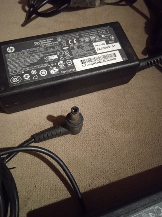 Продам зарядки для ноутбуков разные недорого