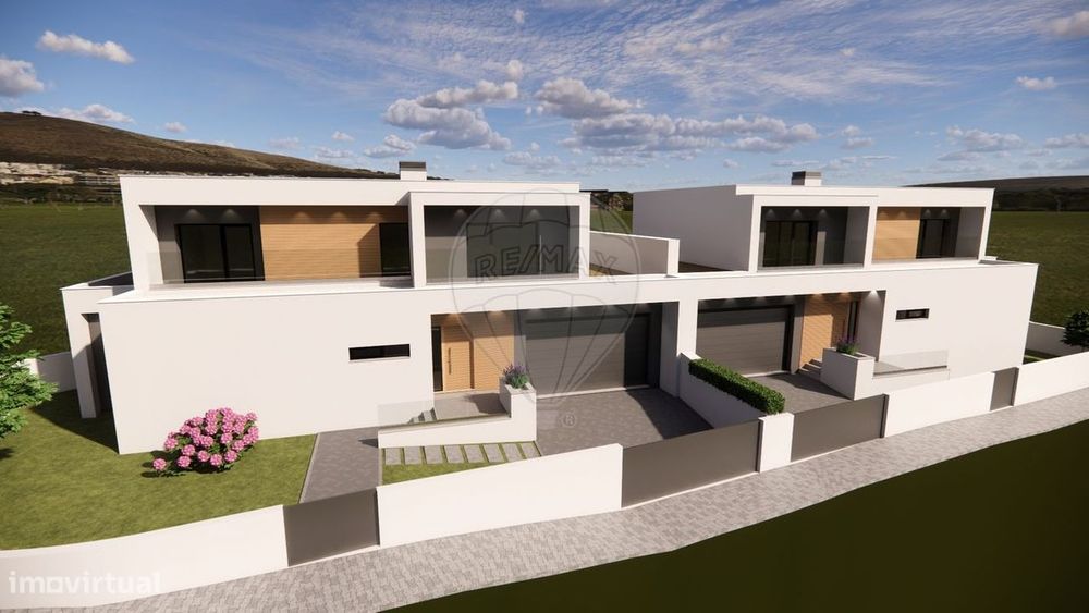 Moradia T4 para venda