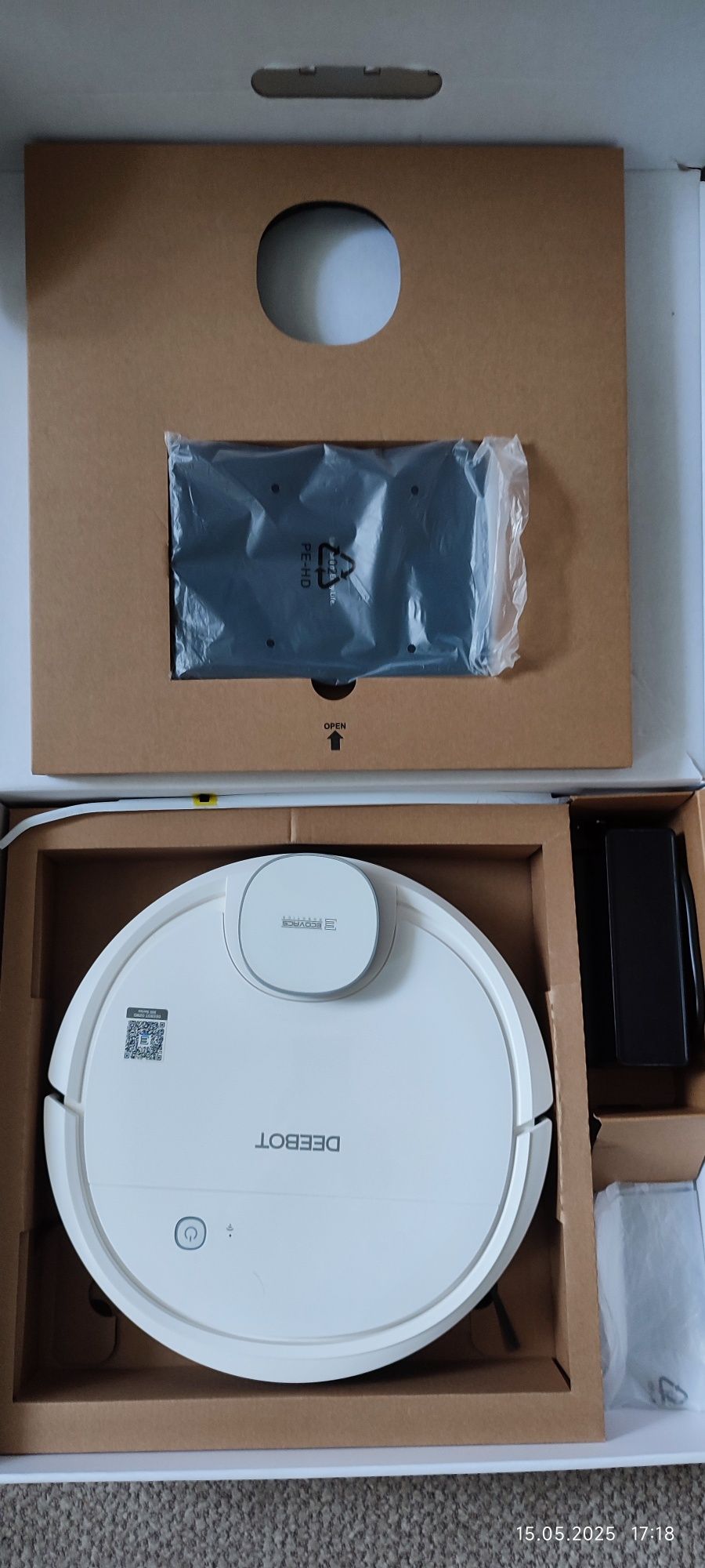 Робот-пилосос Ecovacs Deebot Ozmo 900