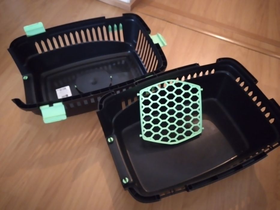 Caixa de transporte nova, marca  SV