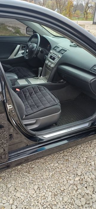 продаж Toyota Camry