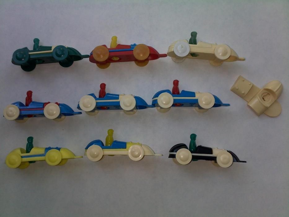 Сборно - разборные разноцветные машинки / конструктор Ссср