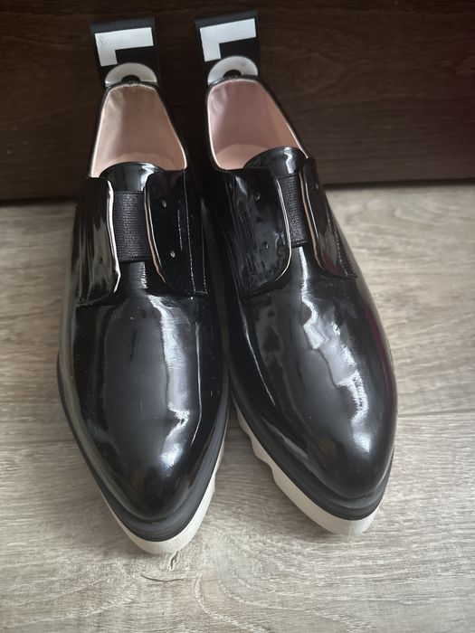 Лакові черевики нові