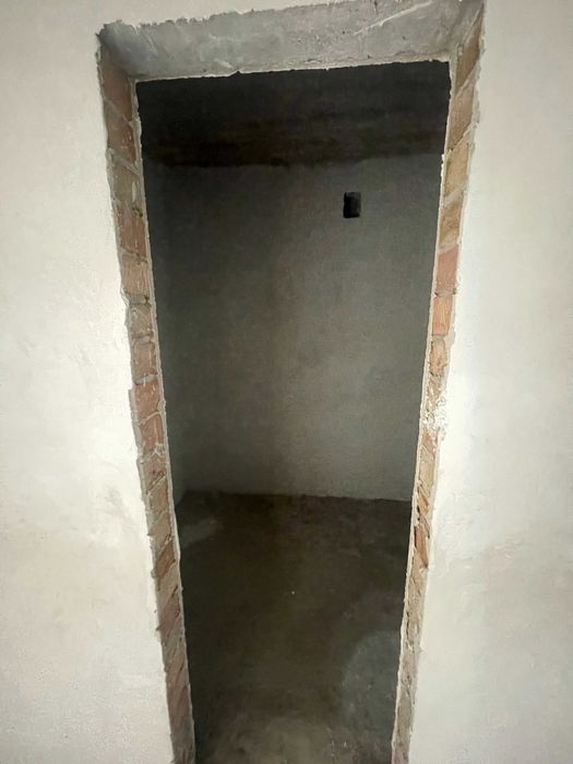 Продаж 1кім.квартири біля Парку і Озера! Ідеальний 5поверх!