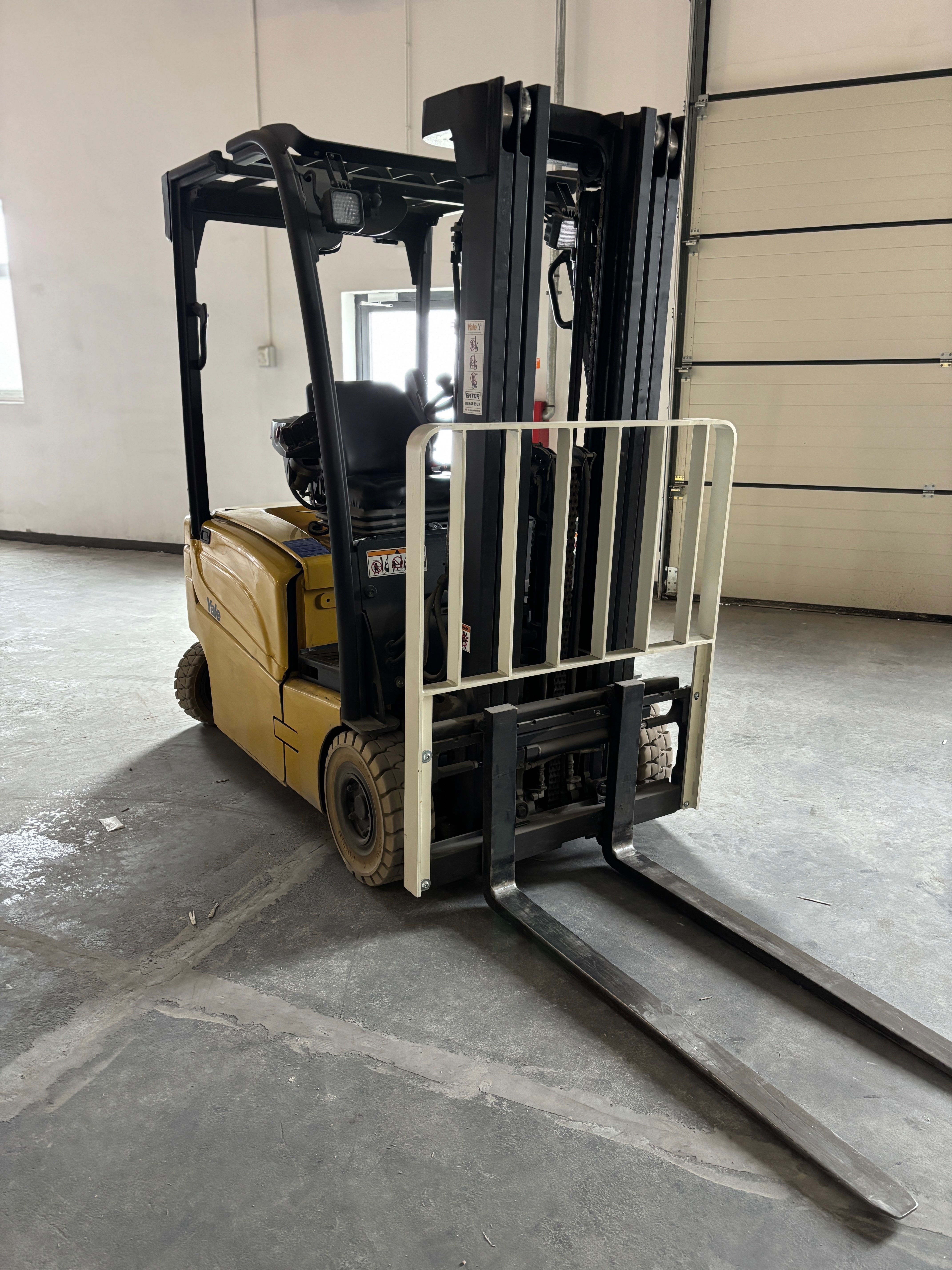 Yale ERP20 VF elektryczny wózek widłowy, Triplex, Bardzo dobry stan