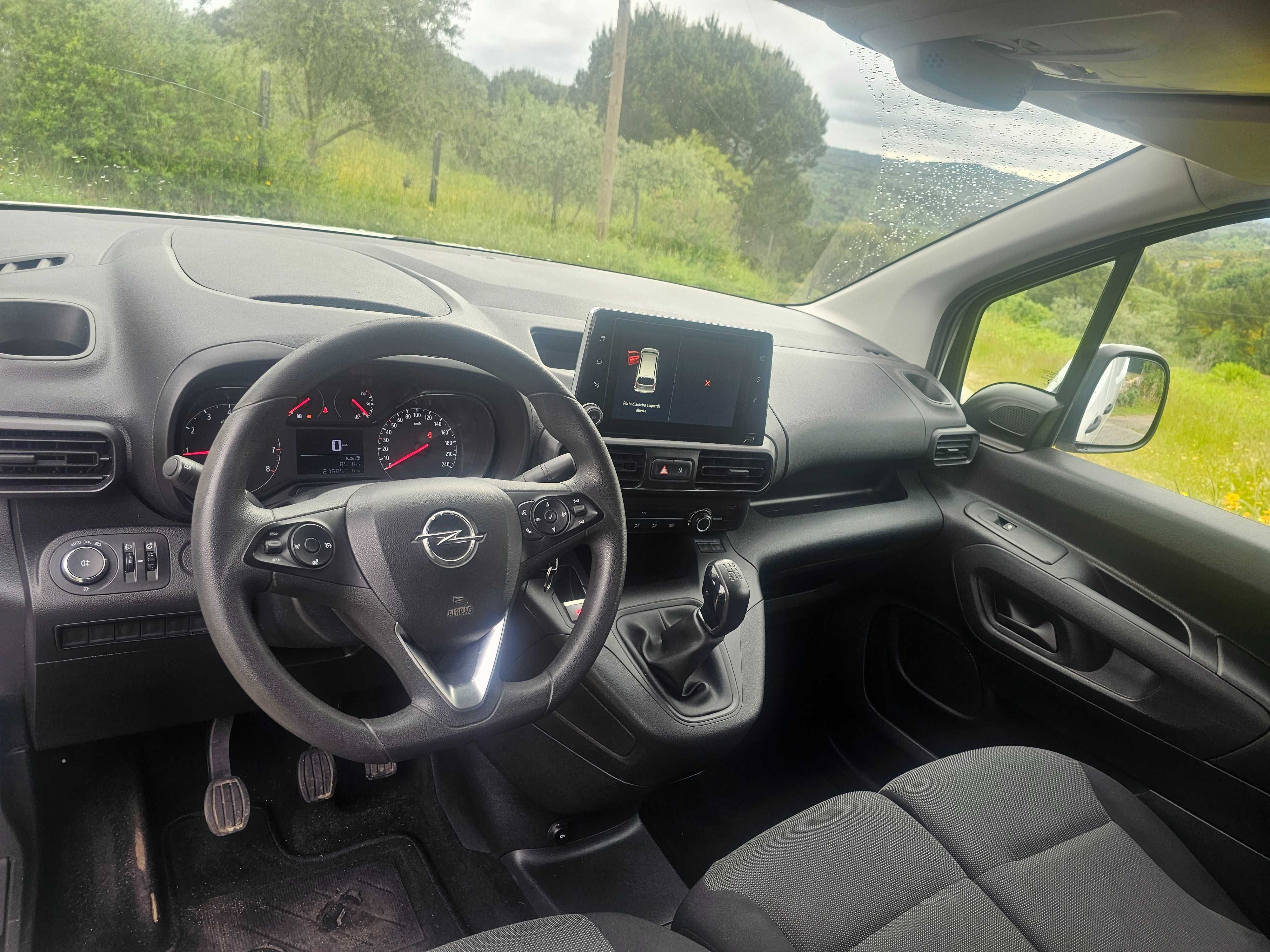 Opel Combo Ano 2020