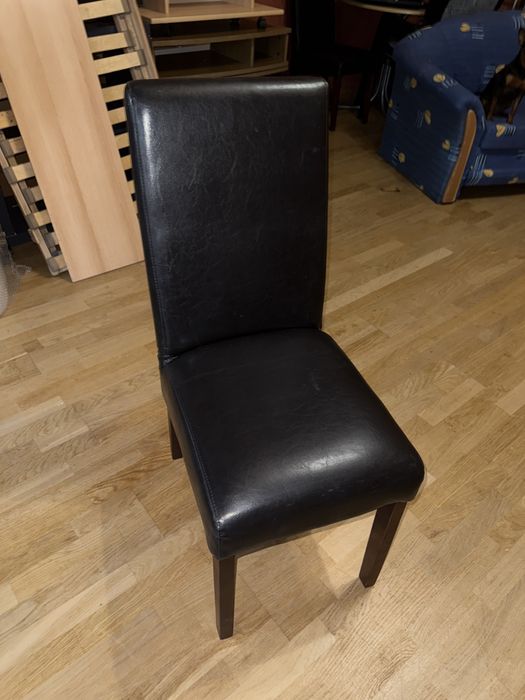 Коісла 2 шт і столик