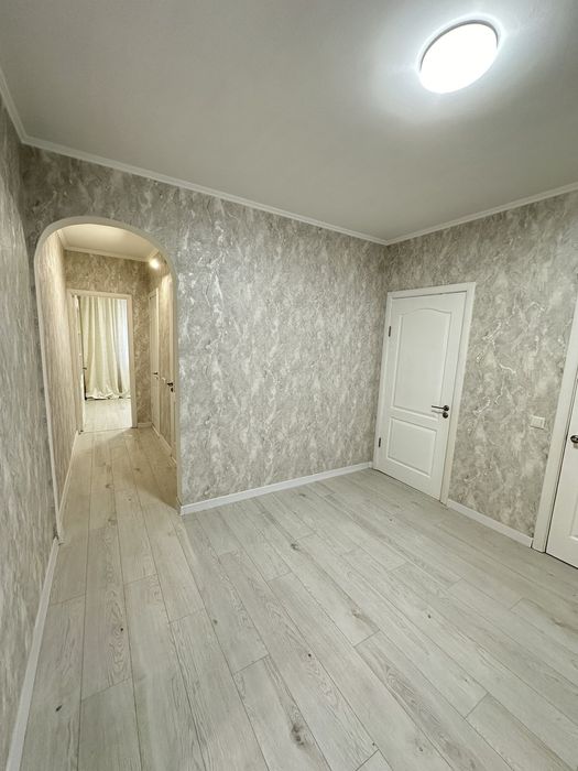 2- кімнатна квартира з ремонтом і лічильником на тепло!