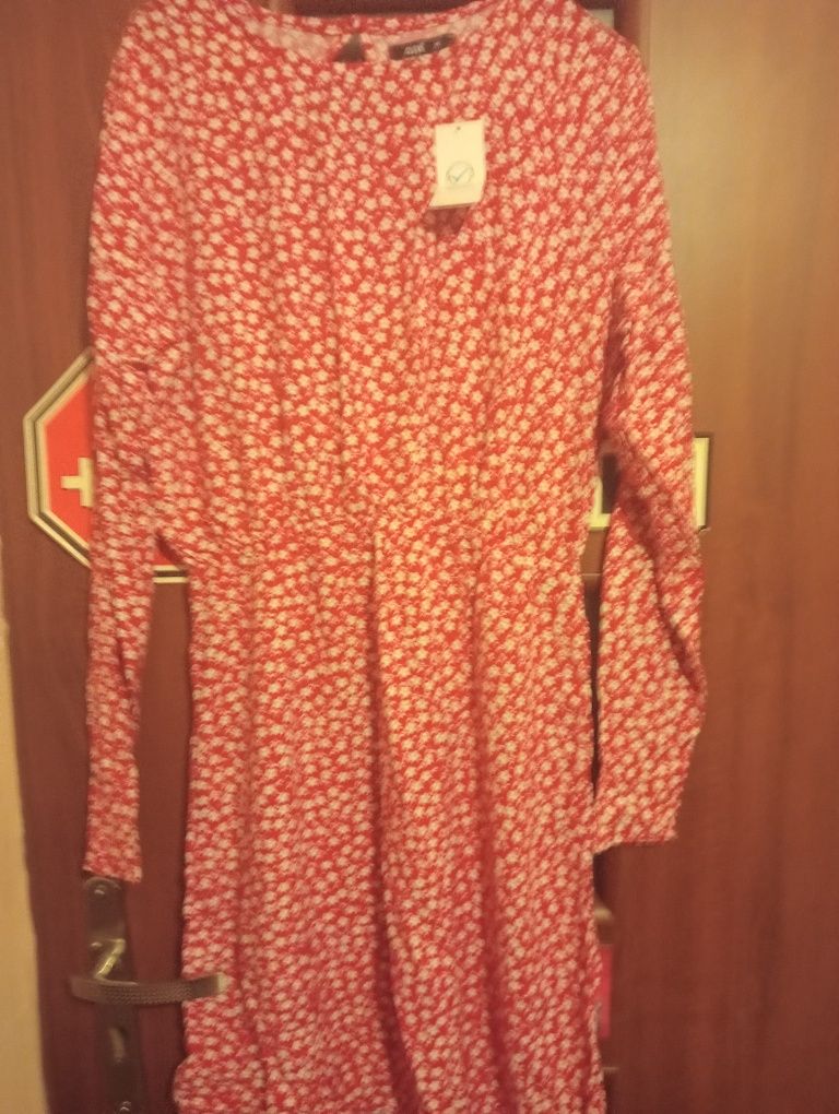 Nowa cienka sukienka