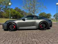 Porsche 911 (992) Targa 4 GTS PDK