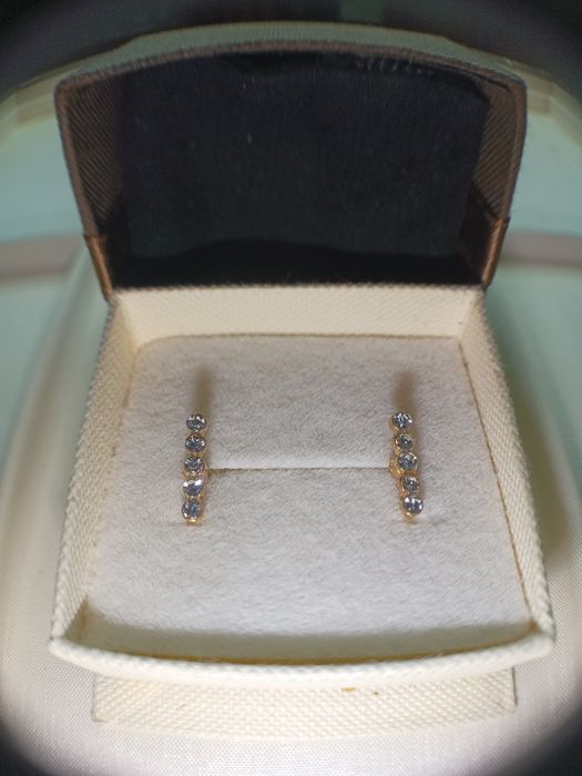 Srebro pozłacane 925 sztyfty kolczyki pasek cyrkonii