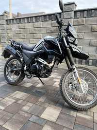 Продам мотоцикл Shineray X-Trail 200