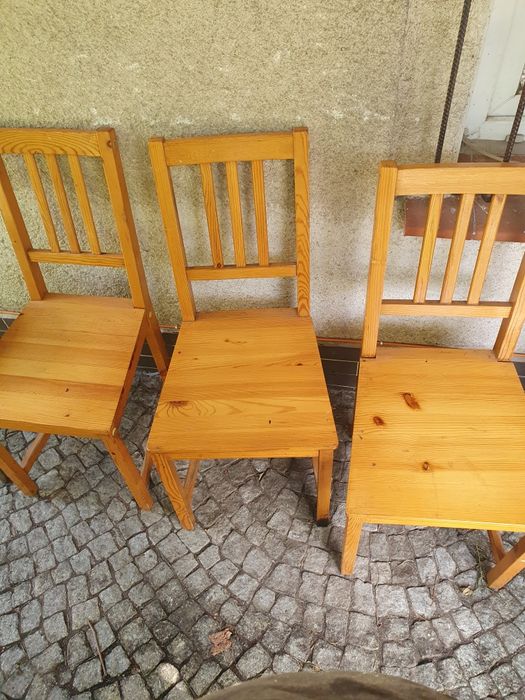 Trzy Krzesła drewniane Ikea