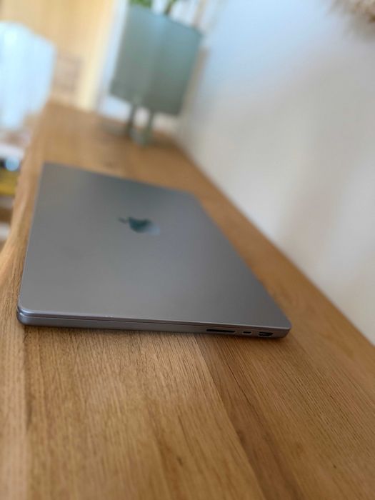 MacBook Pro 14” M1 Pro – 16GB RAM / 512GB SSD