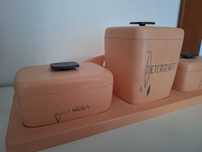 Recipientes em baquelite