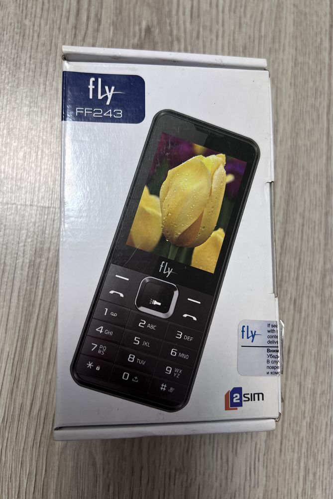 Продаю телефон Fly FF243 ( 2 sim)