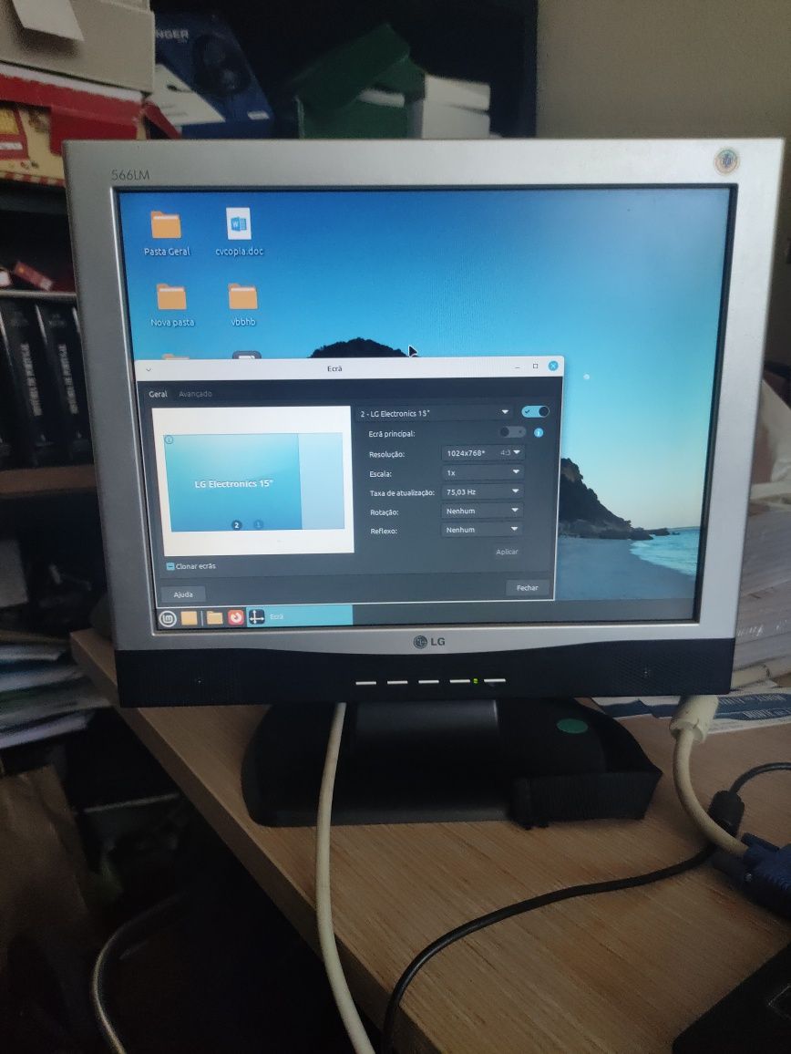 Monitor LG 566LM