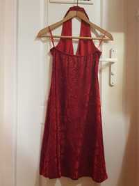 Bardzo ładna sukienka czerwona