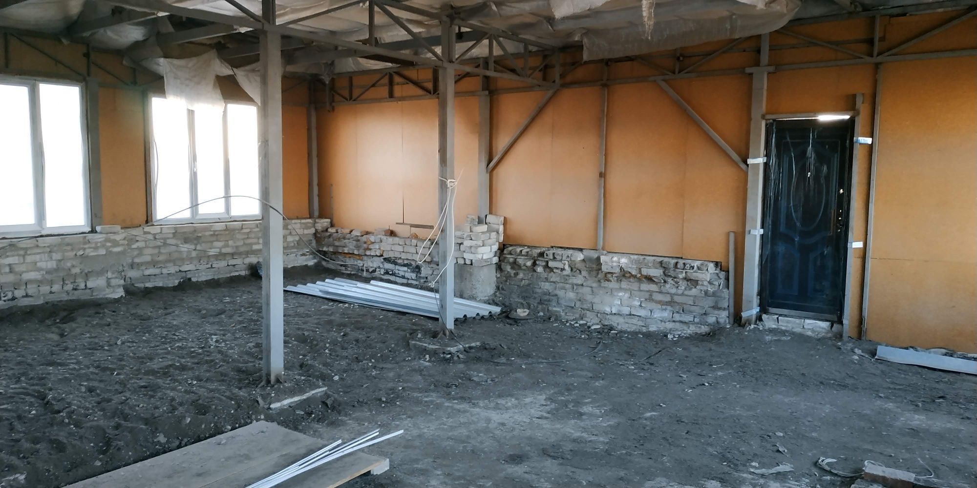 Продам 2-х комн.кварт. студия центр