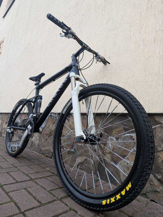 Двохпідвіс CANYON nerve XC