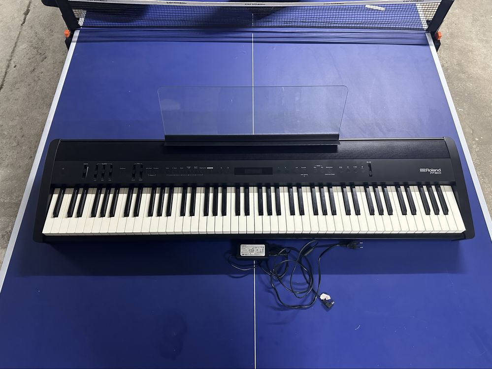 Roland FP60x Black - Como Novo