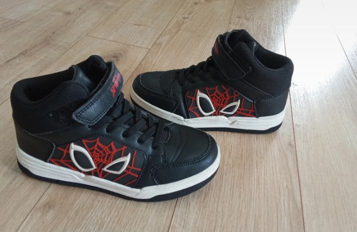 REZERWACJA Buty chłopięce 32 sneakersy