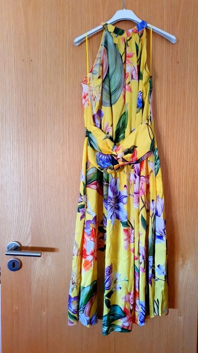 Peças de roupa, novas. Com etiqueta.