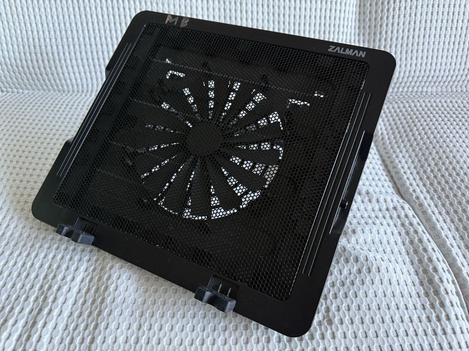 Wiatrak podstawka pod laptopa stan BDB