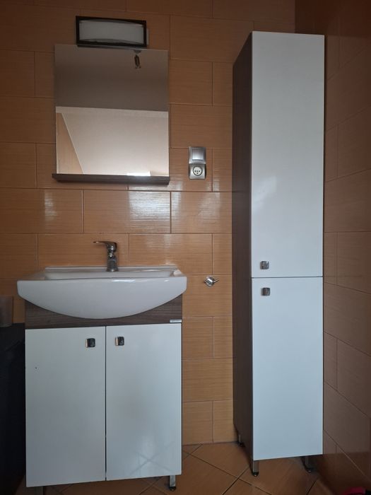 Komplet mebli łazienkowych