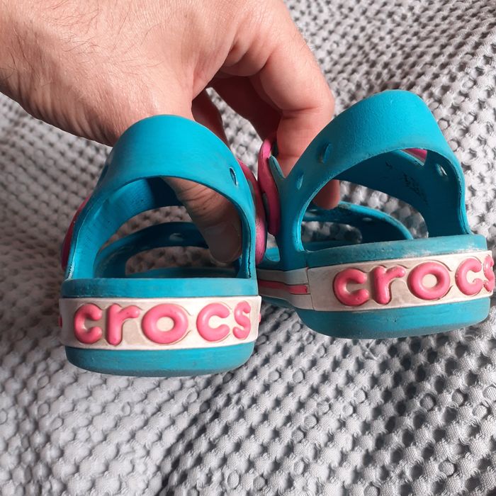 sandałki crocsy C10