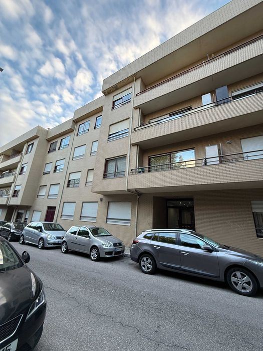 Apartamento T1+1 em Canidelo