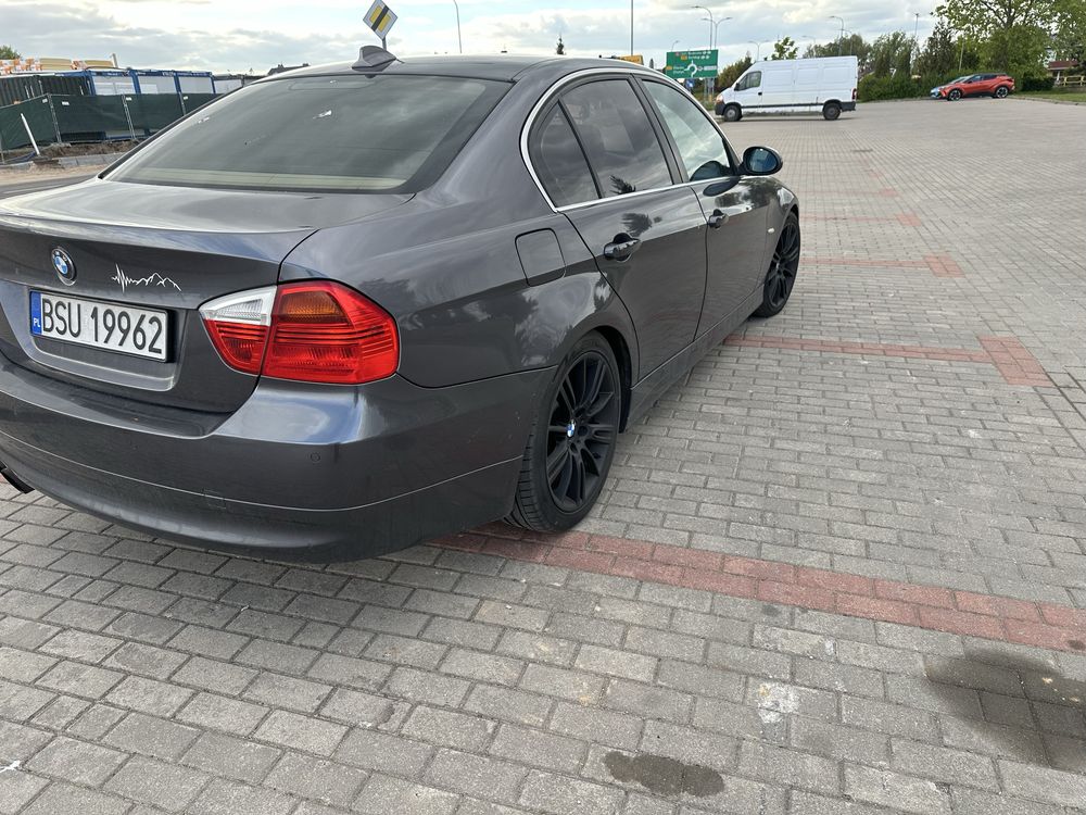 Bmw 325i e90.