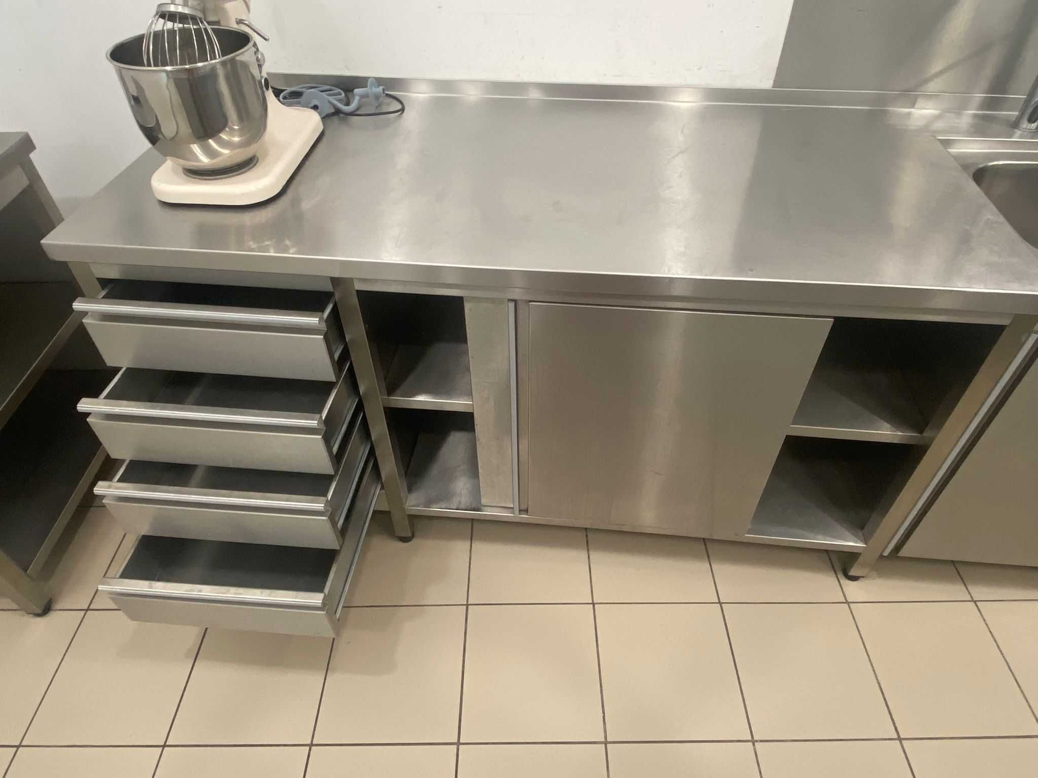 Bancada de cozinha, em INOX, com 1 cuba, com 285cm