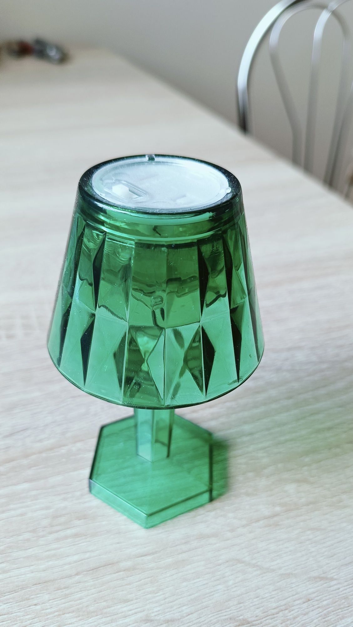 Lampka nocna    .