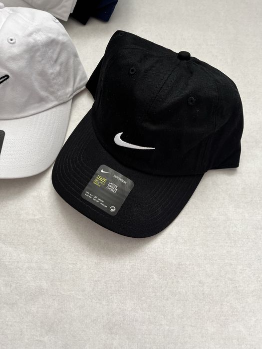 Кепки від бренду Nike