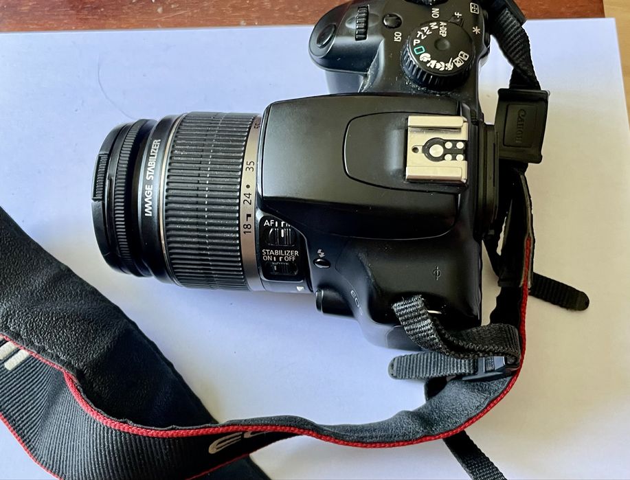 Зеркальный фотоаппарат Canon EOS 1000D (Canon Rebel XS), комплект