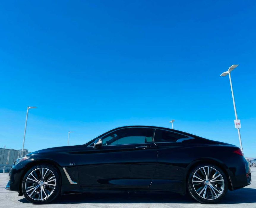 Infiniti Q60      2017