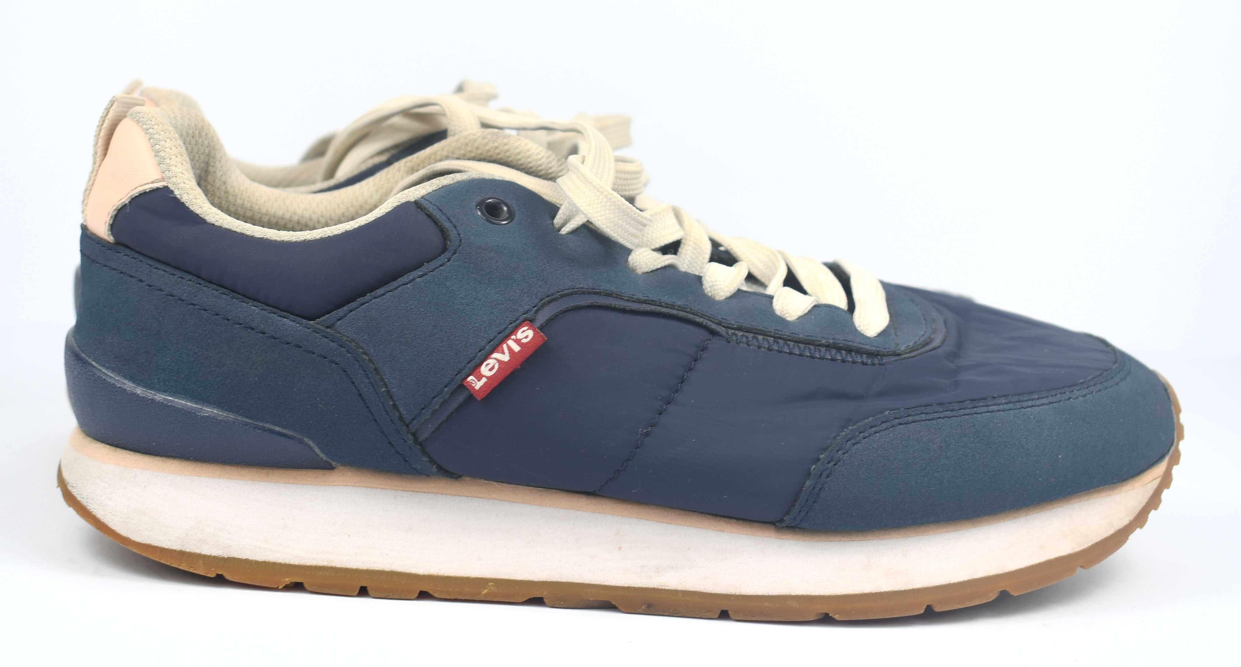 Używane z wadą trampki Levis roz. 38