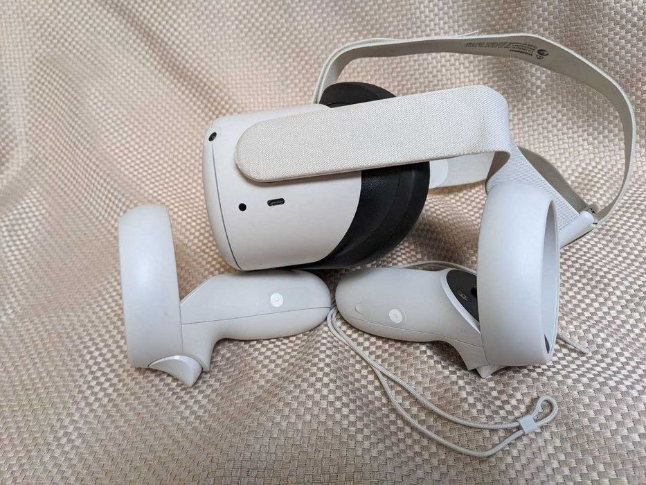 VR-гарнитура Meta Oculus Quest 2 128 Гб