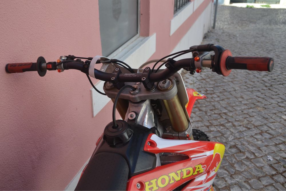 Honda CRF250R 2008 2 escapes