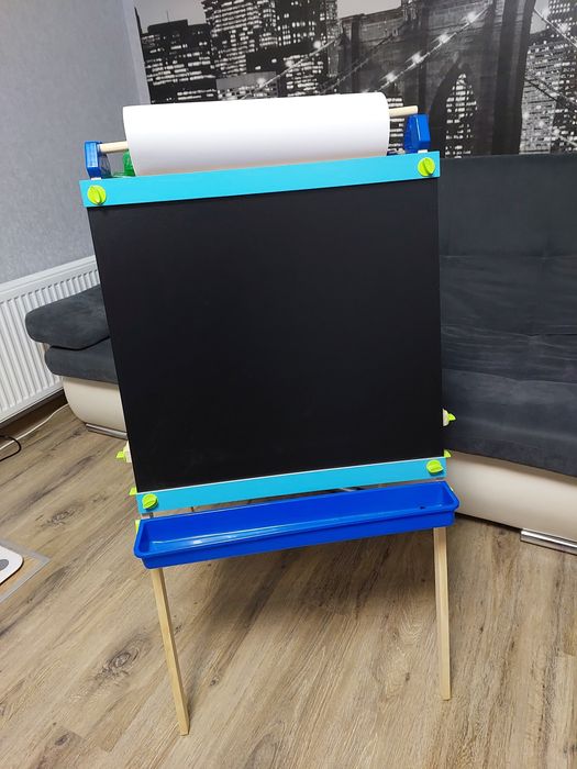 Дитячий мольберт для малювання