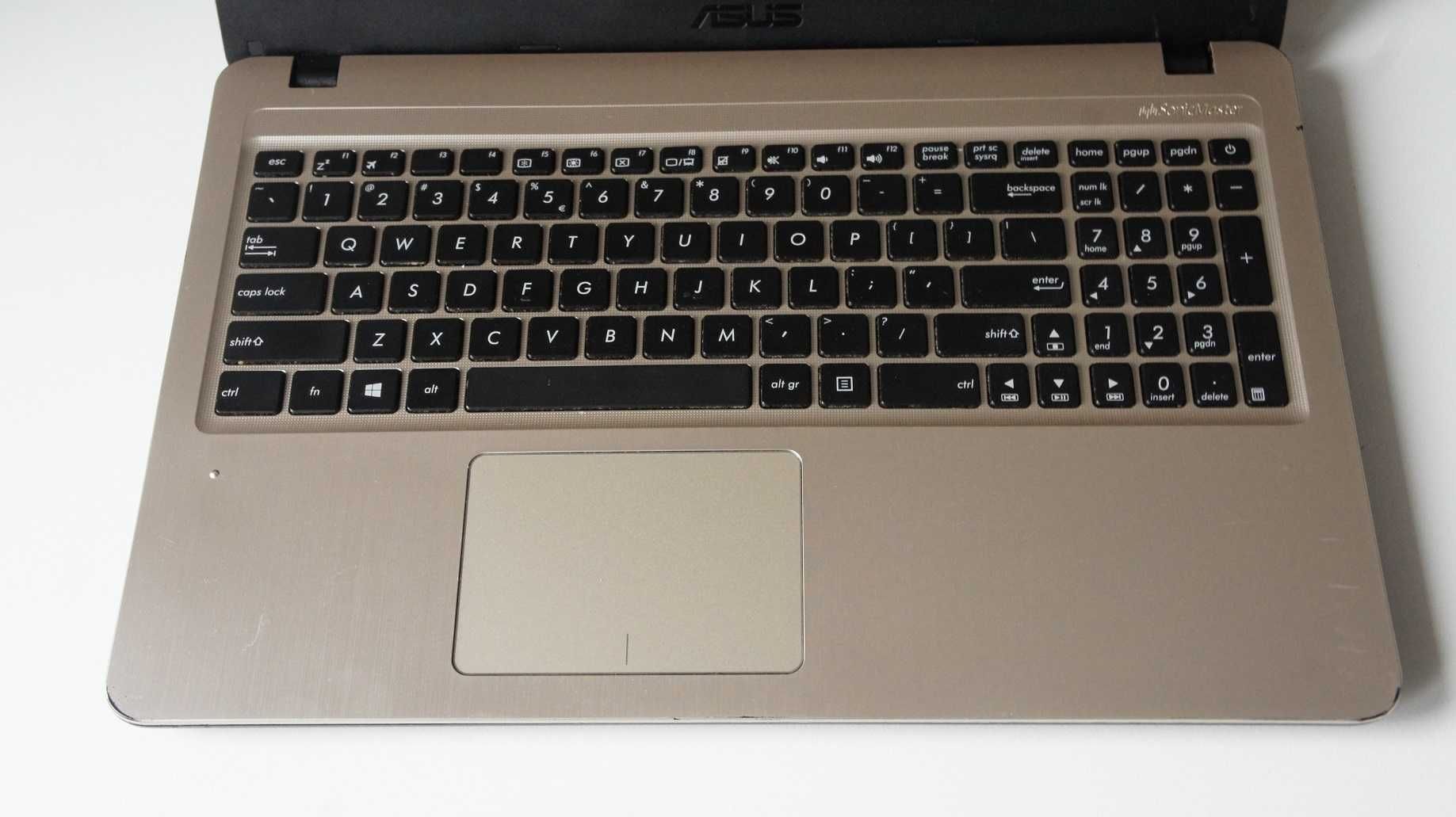 Laptop ASUS F540S - Intel, SSD