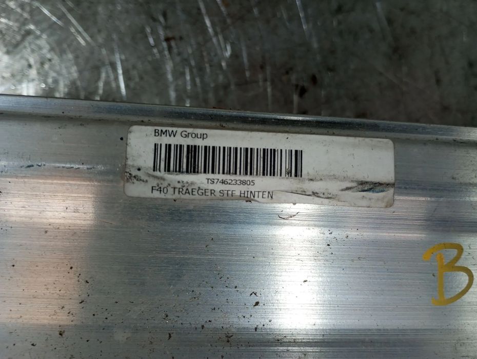 Reforço pára-choques trás BMW 1 (F40)