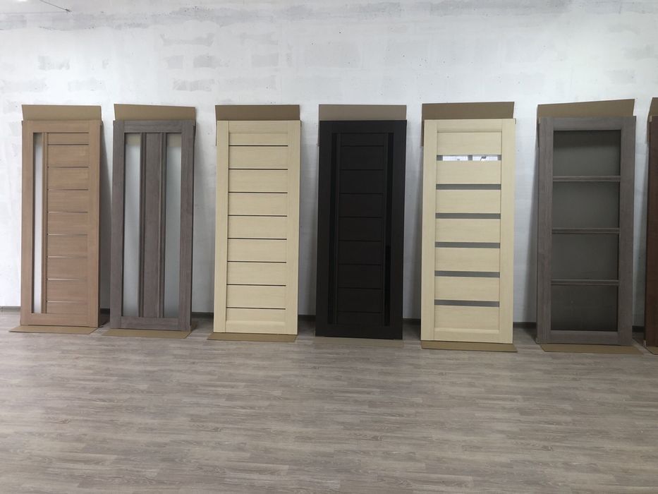 Склад дверей , розсувні двері , приховані двері