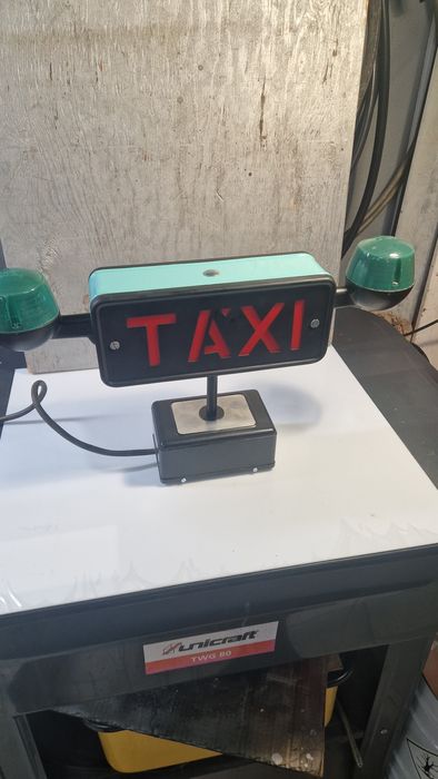 Luminária de Táxi Vintage – Restaurada e Funcional