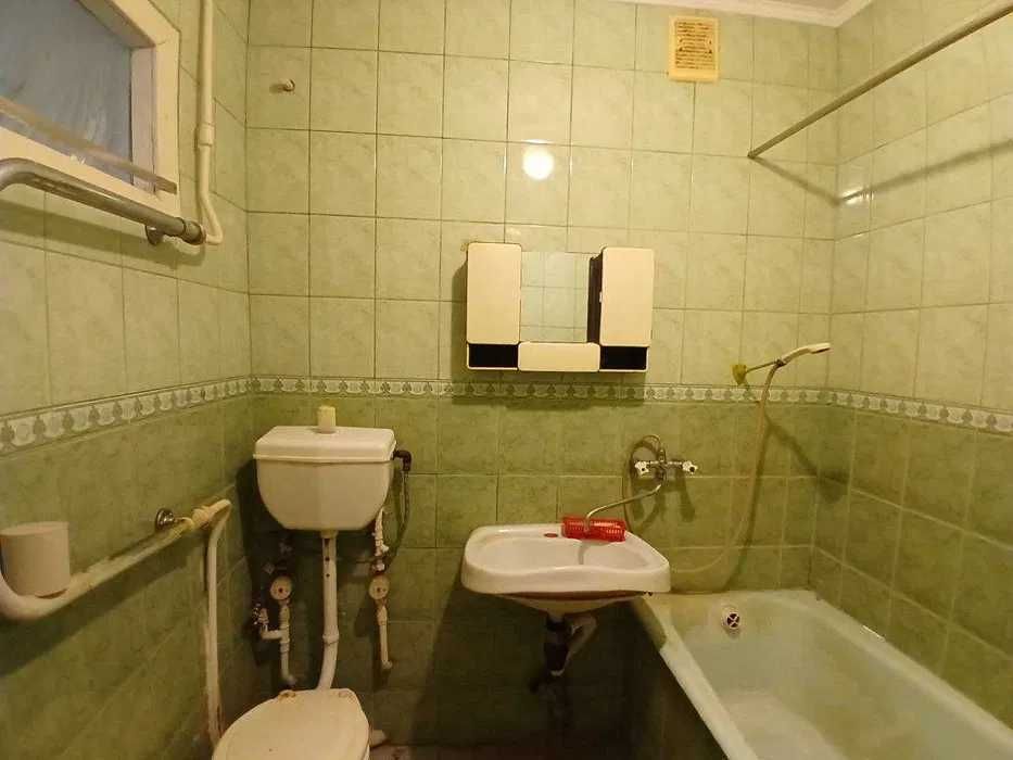 Терміново, продаж 1км. кв.,вул.Любінська, 53000дол.